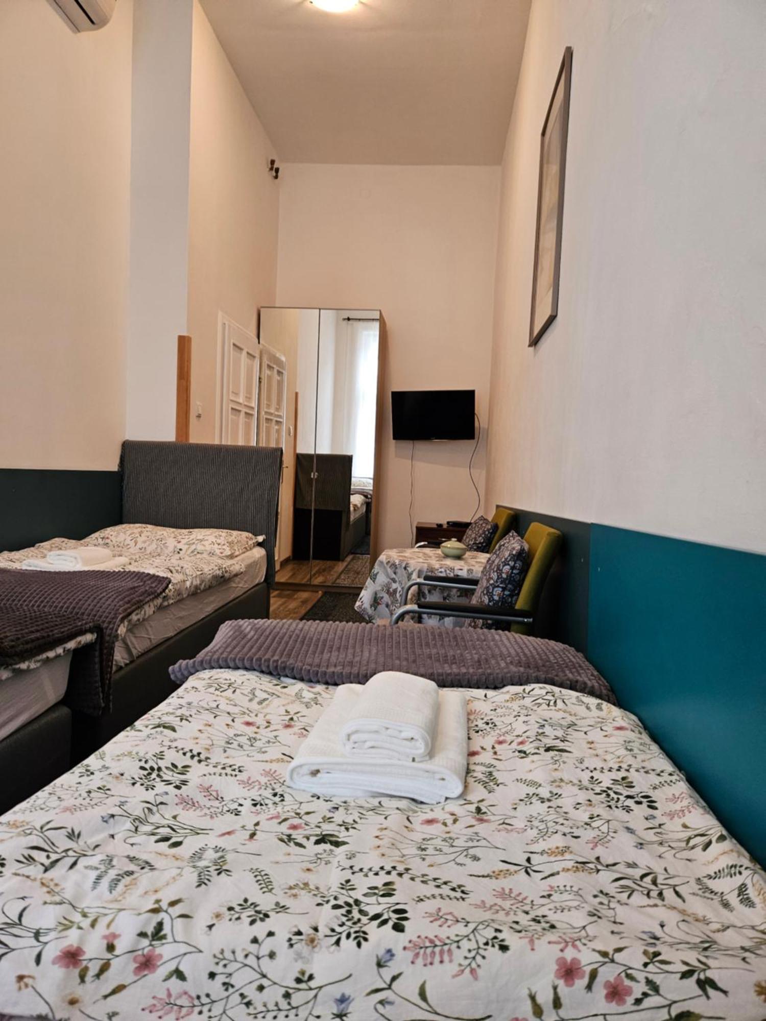 Danubescree Cozy Apartment Budapest Bagian luar foto