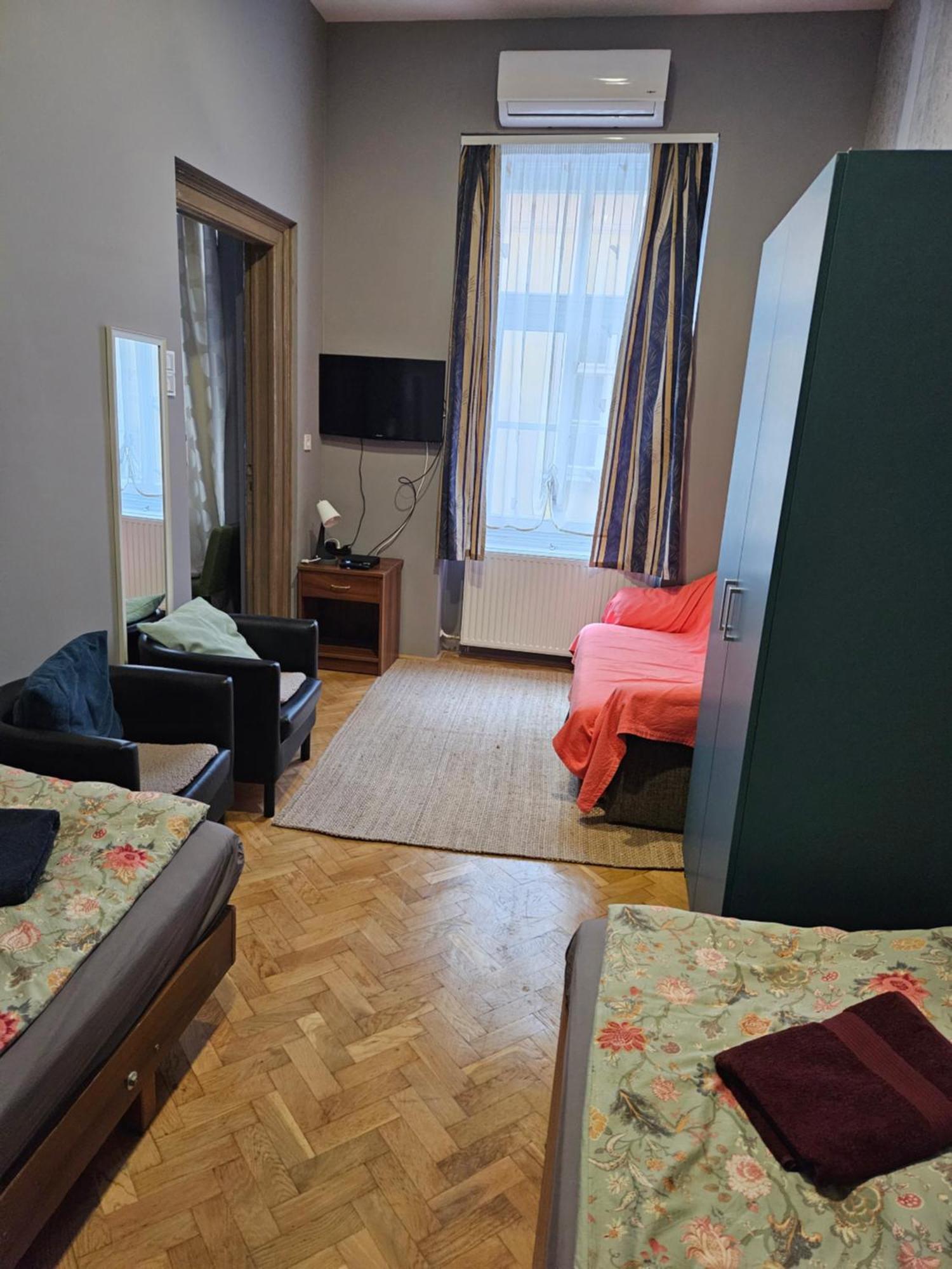 Danubescree Cozy Apartment Budapest Bagian luar foto